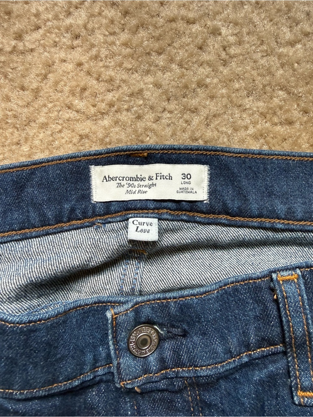 Abercrombie & Fitch Women's Straight Mid-Rise Curve Love Jeans